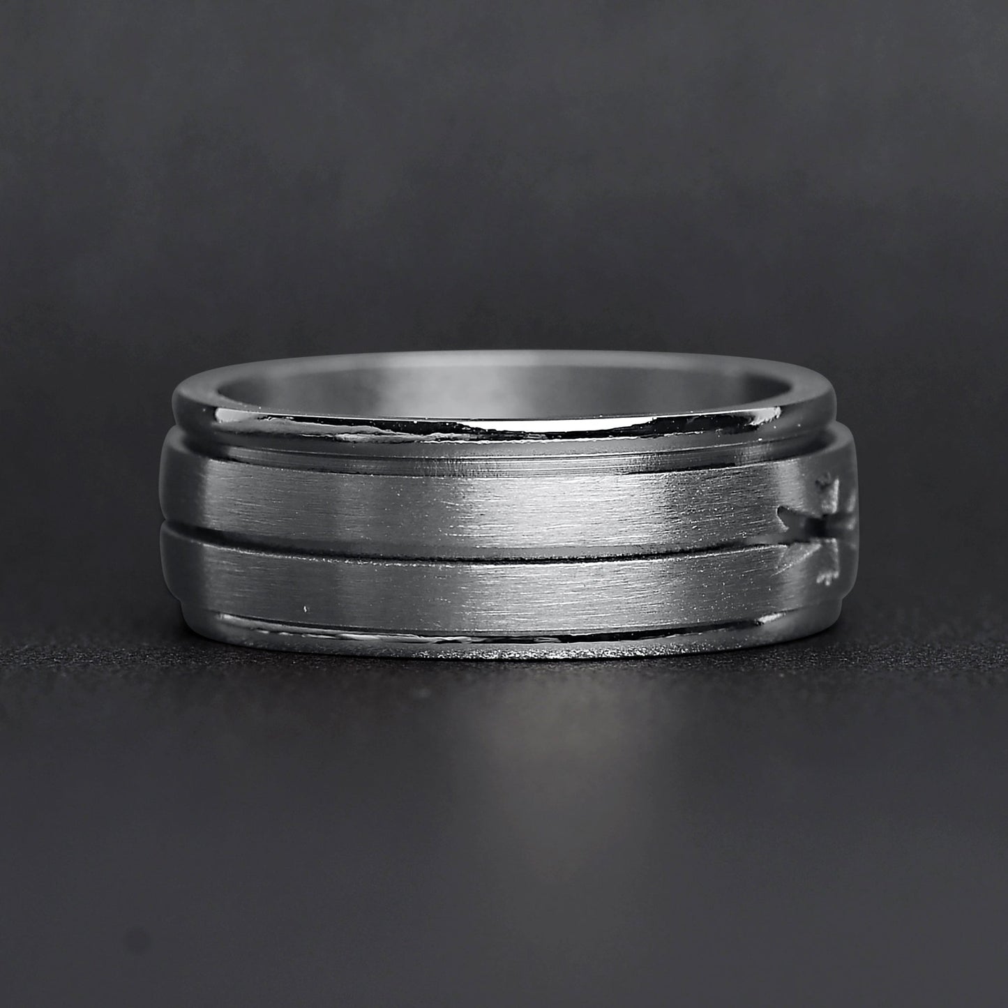 Cutout Cross Spinner Ring