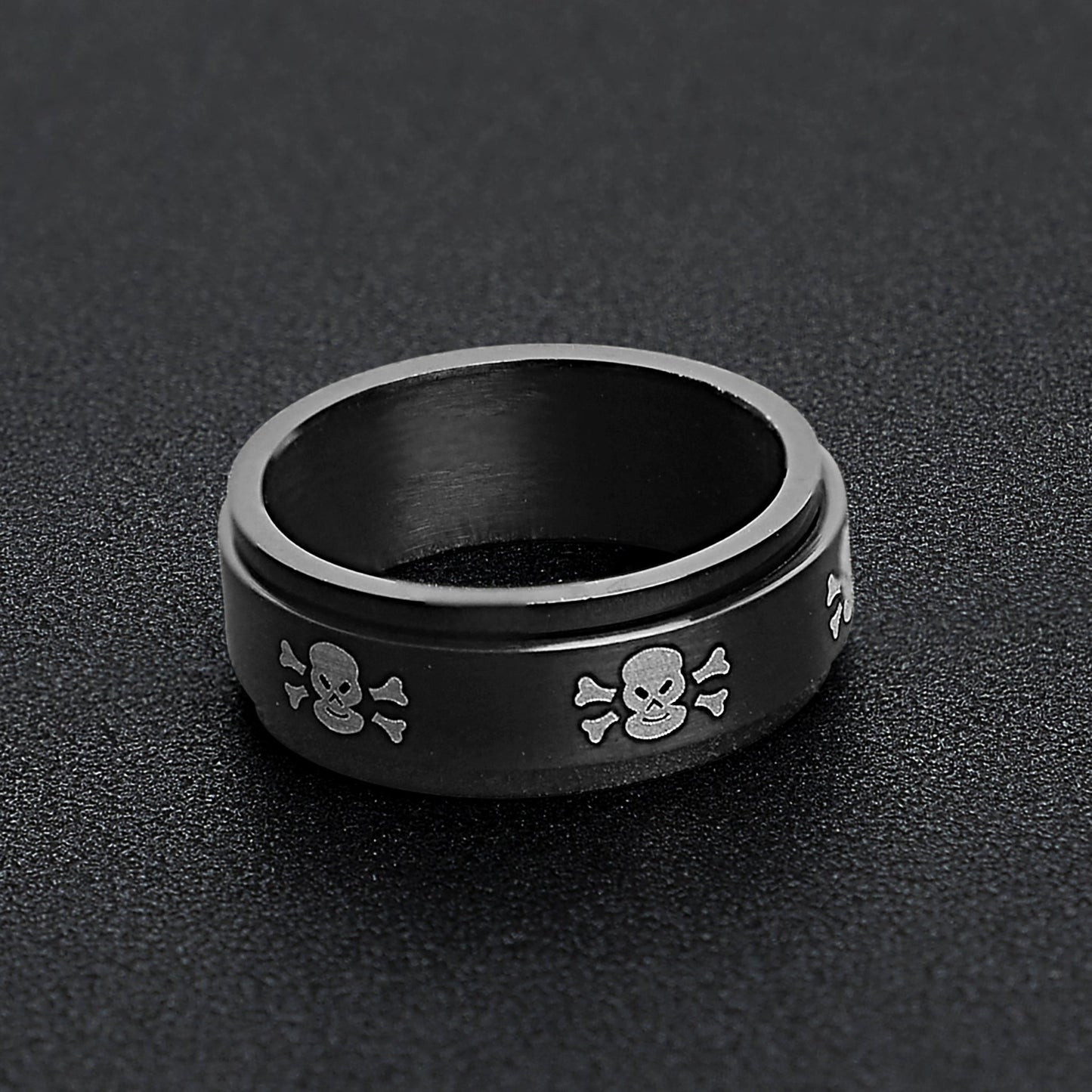 Black & White Skull Spinner Ring